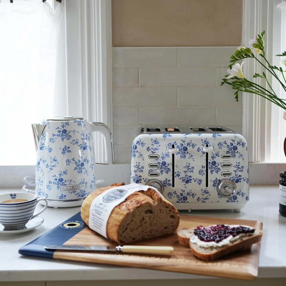 Laura Ashley rýchlovarná kanvica China Rose 1,7 l – kvetinová kanvica s retro dizajnom